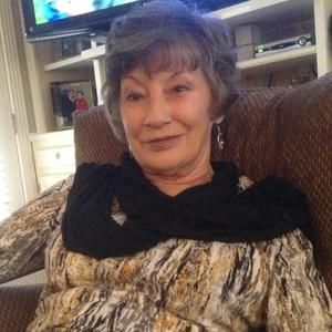 Meet your Posher, Stella